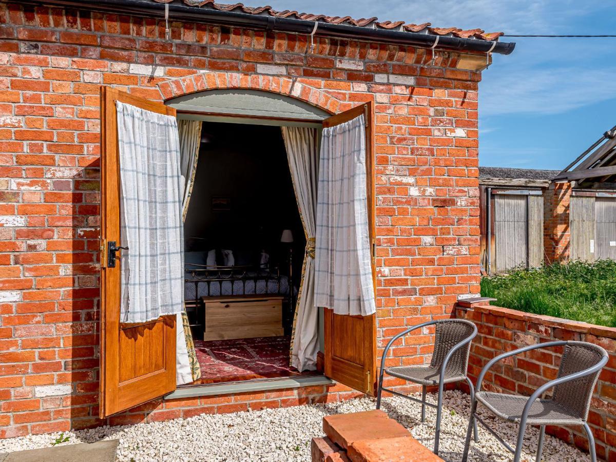 Barn End Villa Lincoln Exterior photo